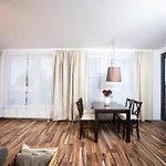 Viktoria - Castle View - Free Parking Apartman